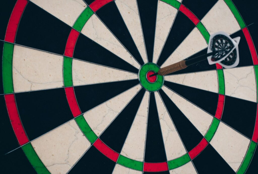black white and red round arrow for Rank My Course